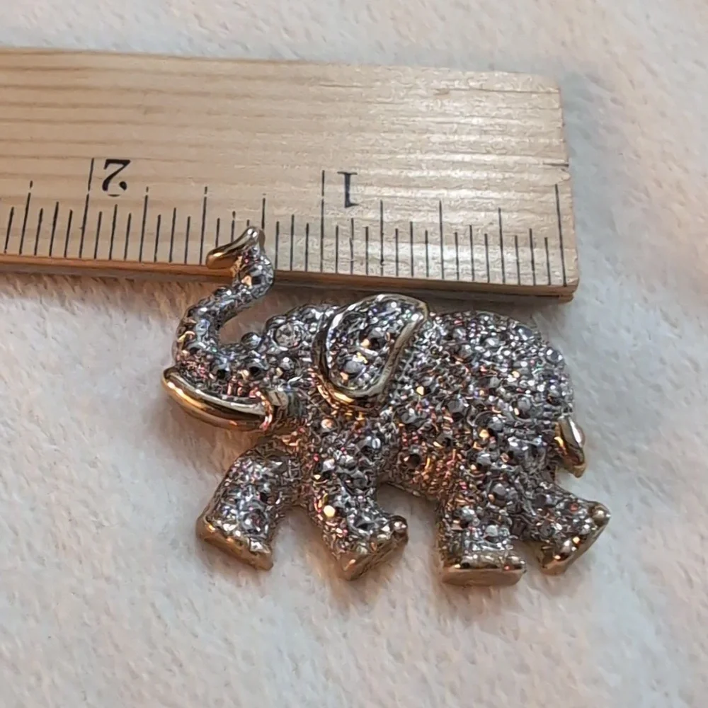 N/A vintage elephant